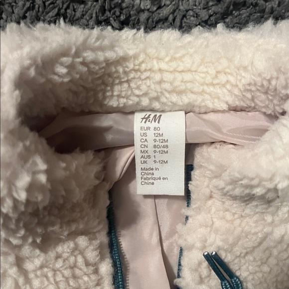 H&M Cream Sherpa Jacket with Teal Accents - Picture 2 of 10